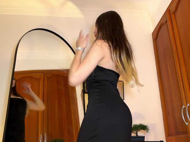 Missblair12 live cam on BongaCams