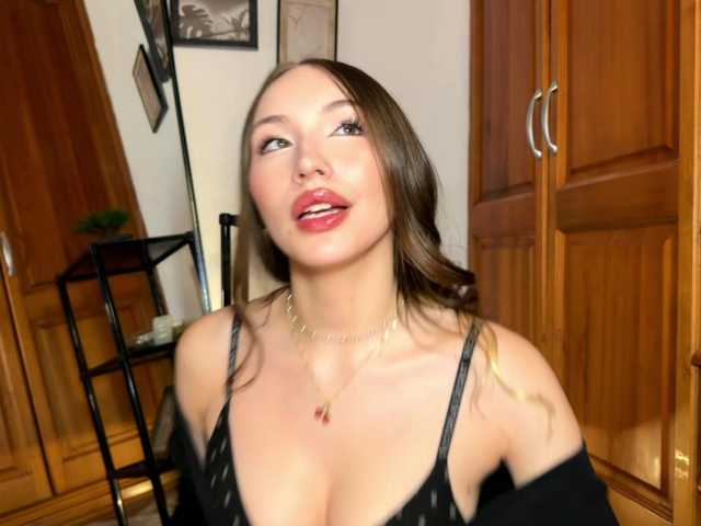 Missblair12 live cam on BongaCams