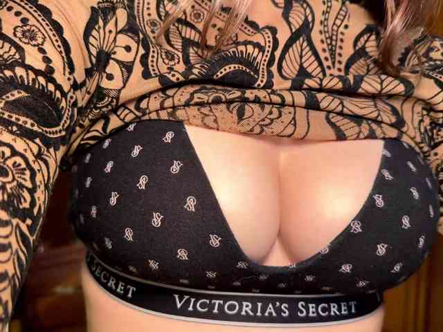 Missblair12 webcam