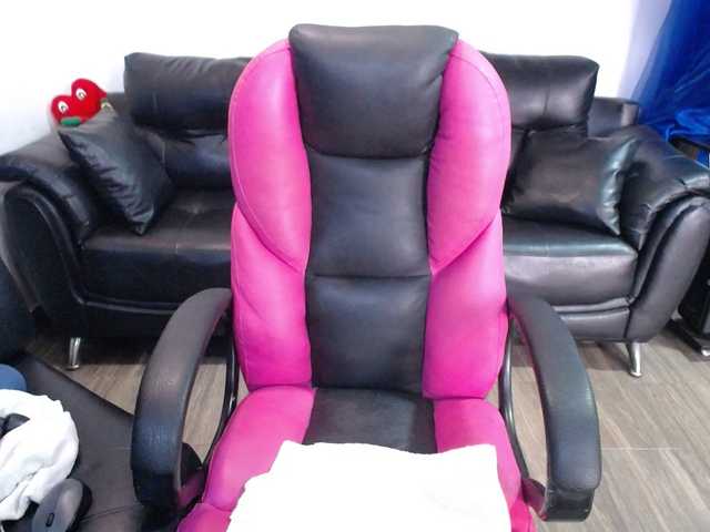 meganmilf2 live cam on BongaCams