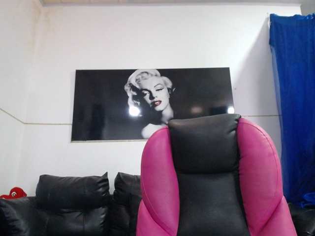 meganmilf2 live cam on BongaCams