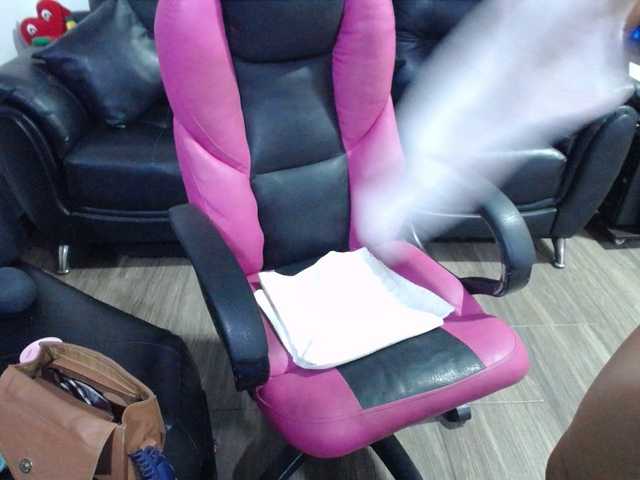 meganmilf2 live cam on BongaCams