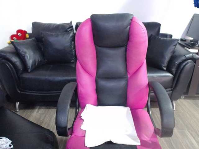 meganmilf2 live cam on BongaCams
