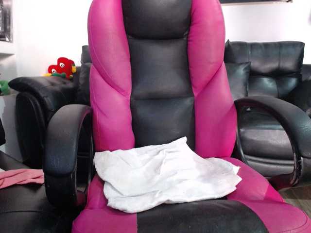 meganmilf2 live cam preview