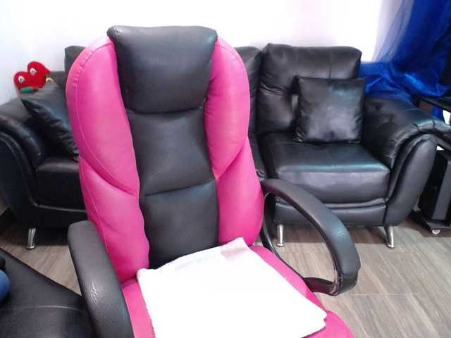 meganmilf2 live cam on BongaCams
