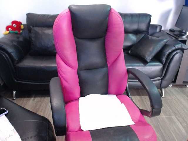 meganmilf2 live cam preview
