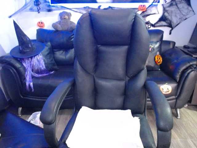 meganmilf2 live cam preview