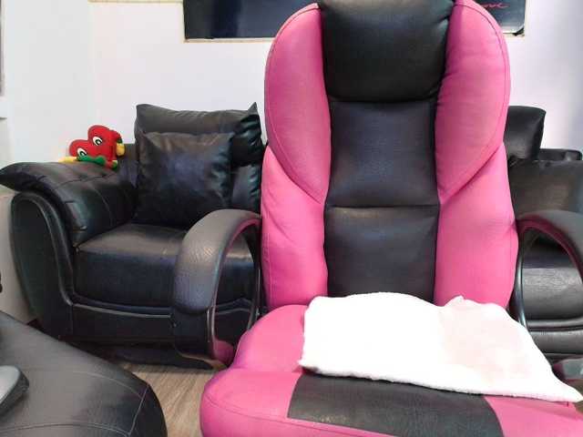meganmilf2 live cam preview