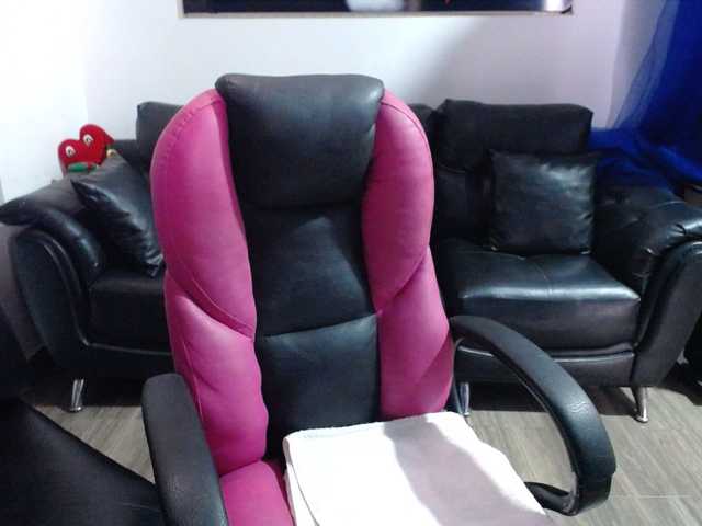 meganmilf2 live cam on BongaCams