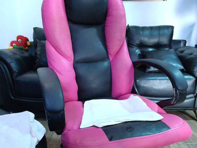 meganmilf2 live cam preview