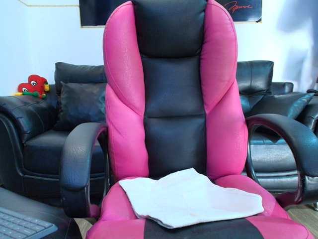 meganmilf2 live cam on BongaCams