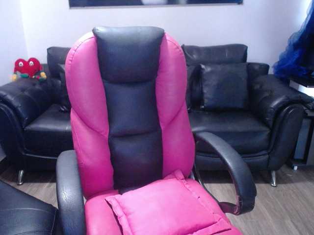 meganmilf2 live cam on BongaCams
