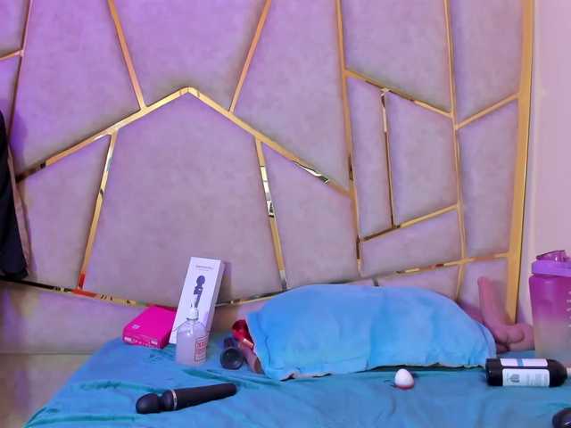 Cloe-candy live cam on BongaCams