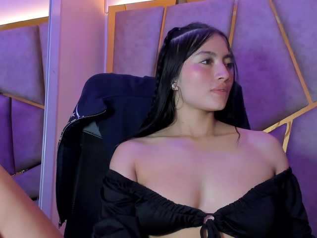 Cloe-candy live cam on BongaCams