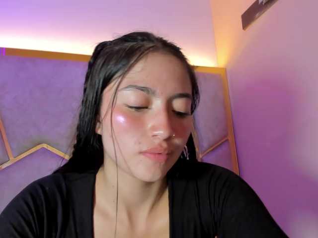 Cloe-candy live cam on BongaCams