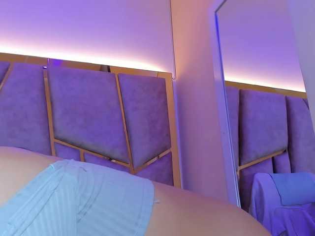 Cloe-candy live cam on BongaCams