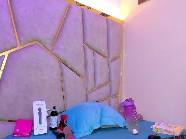 Cloe-candy live cam on BongaCams