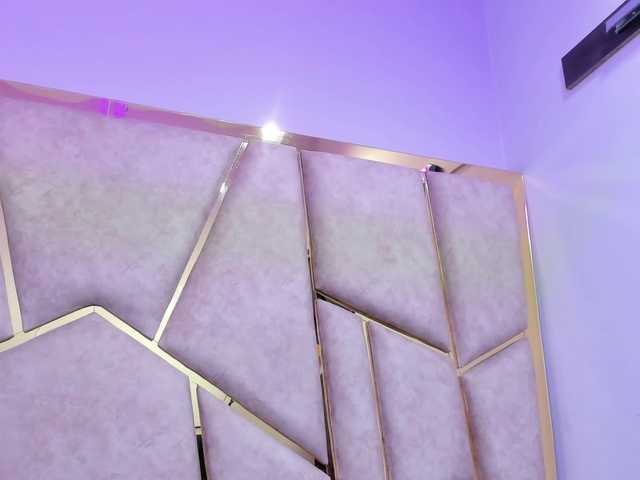 Cloe-candy's BongaCams show and profile