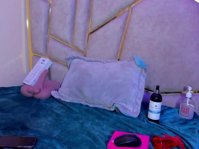 Cloe-candy live cam on BongaCams