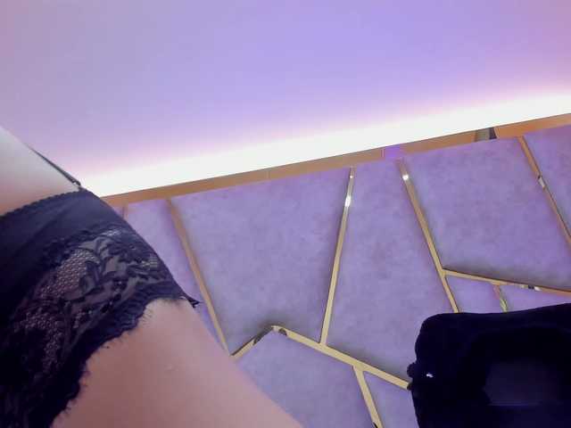 Cloe-candy live cam on BongaCams