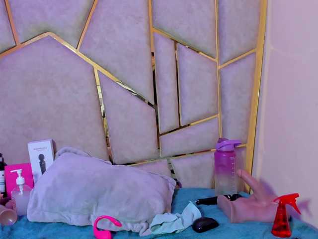 Cloe-candy live cam on BongaCams