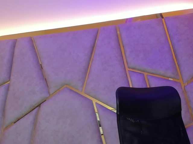 Cloe-candy live cam on BongaCams