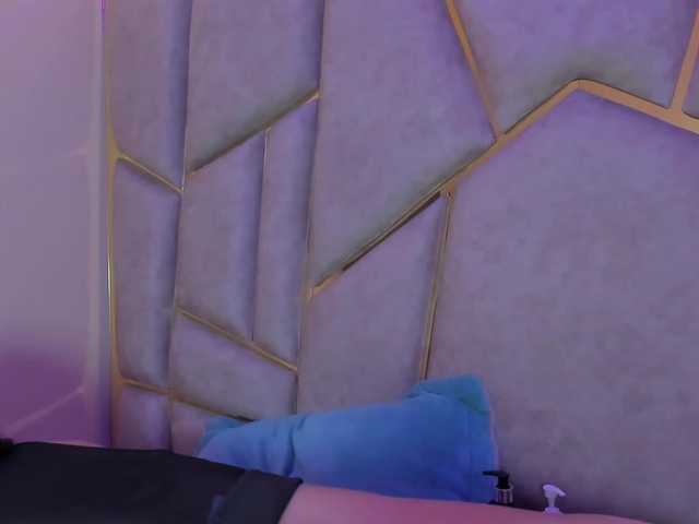 Cloe-candy live cam on BongaCams