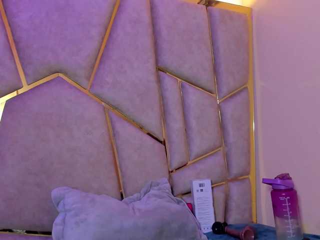 Cloe-candy live cam on BongaCams