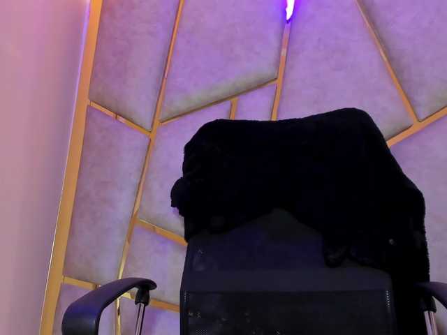 Cloe-candy live cam on BongaCams