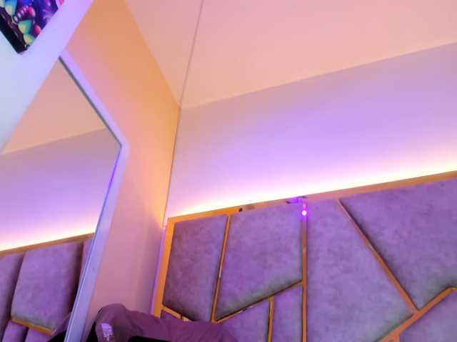 Cloe-candy live cam on BongaCams