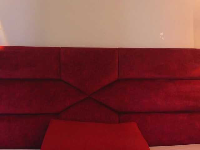 bluemoonn's BongaCams show and profile