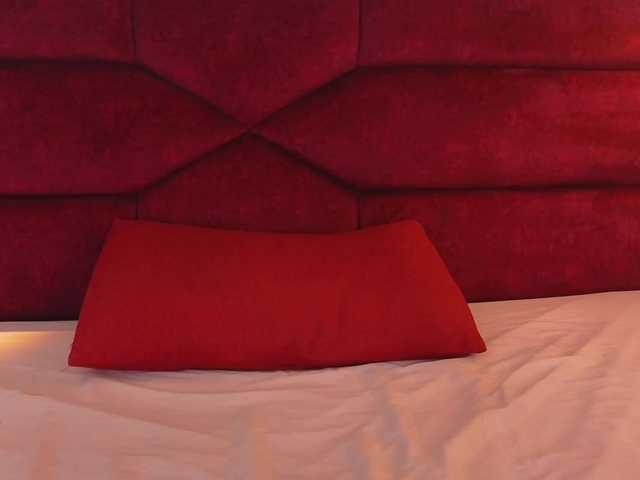 bluemoonn's BongaCams show and profile