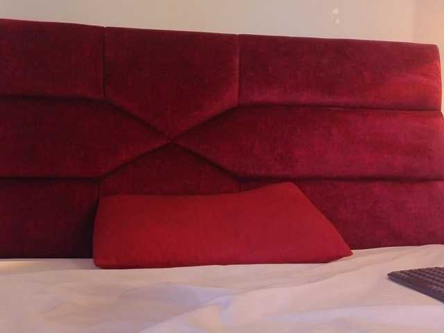 bluemoonn live cam on BongaCams