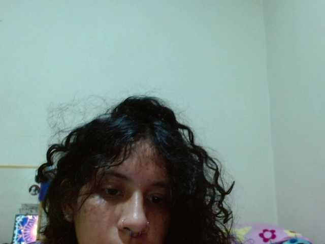 AlinaWoolf live cam on BongaCams