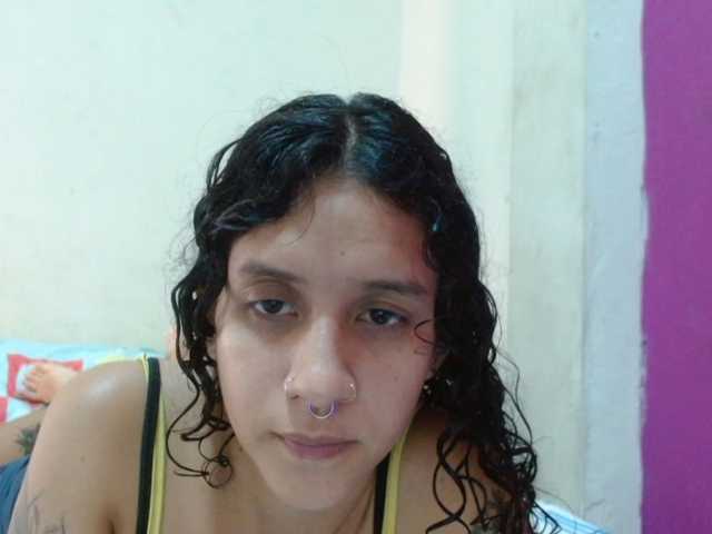 AlinaWoolf live cam on BongaCams
