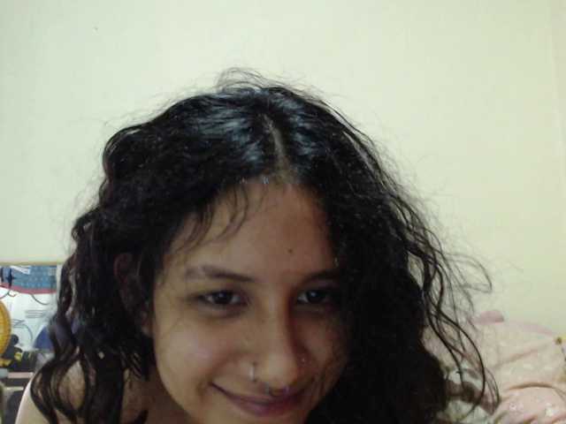 AlinaWoolf live cam on BongaCams