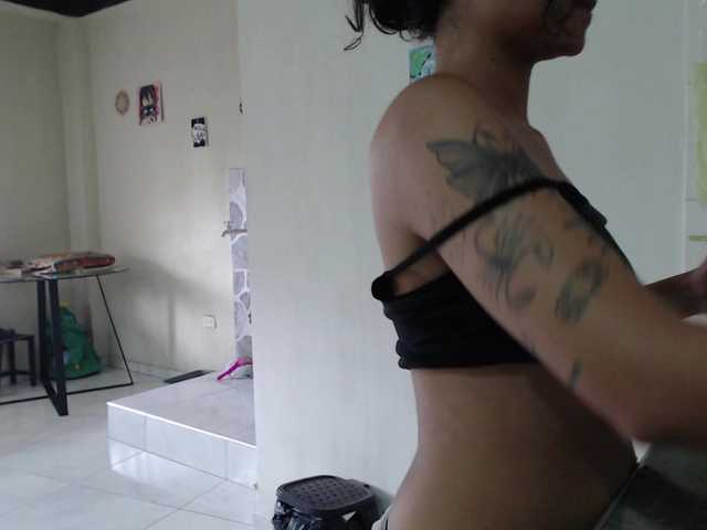 AlinaWoolf live webcam show