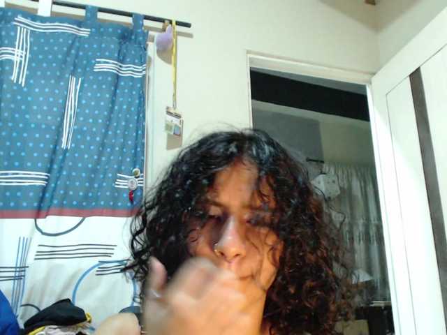 AlinaWoolf live cam on BongaCams