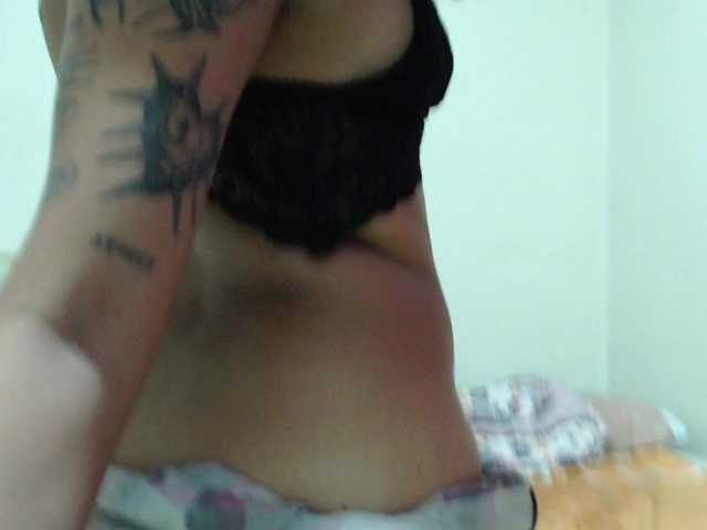 AlinaWoolf live webcam show