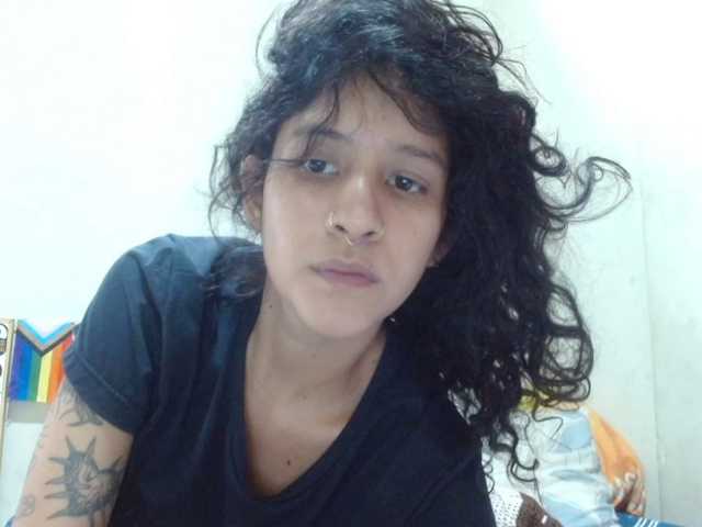 AlinaWoolf live cam on BongaCams