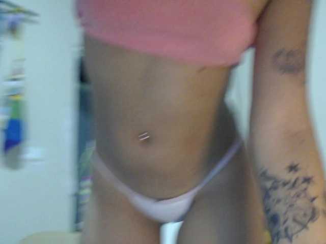 AlinaWoolf live cam on BongaCams
