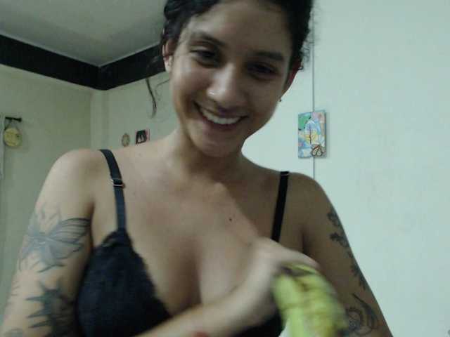 AlinaWoolf live webcam show