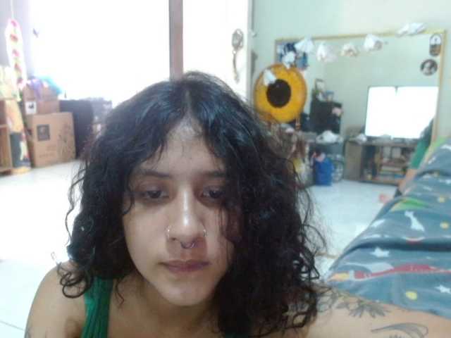 AlinaWoolf live cam on BongaCams
