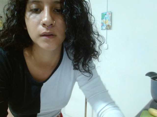 AlinaWoolf live cam on BongaCams