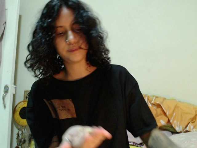AlinaWoolf live cam on BongaCams