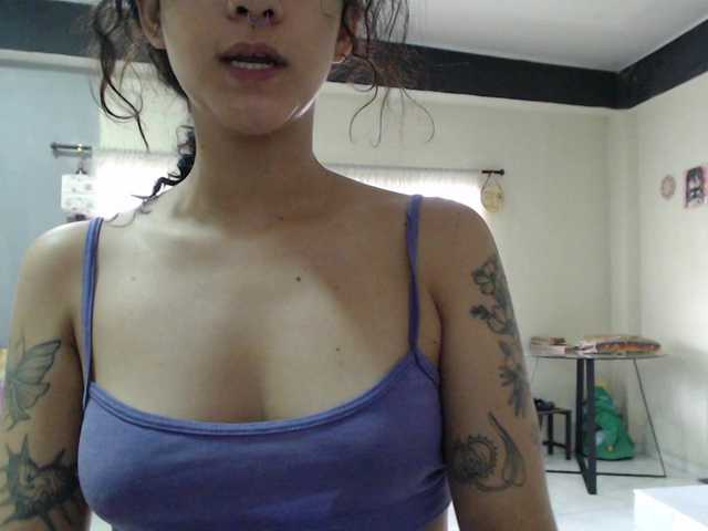AlinaWoolf live webcam show
