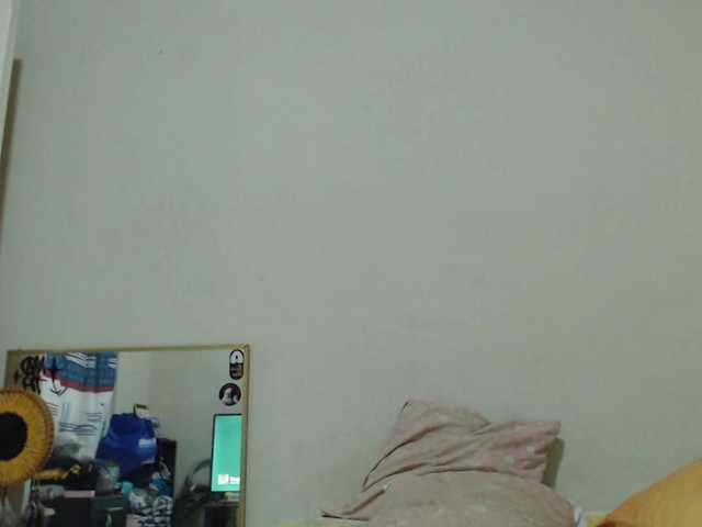AlinaWoolf live cam on BongaCams