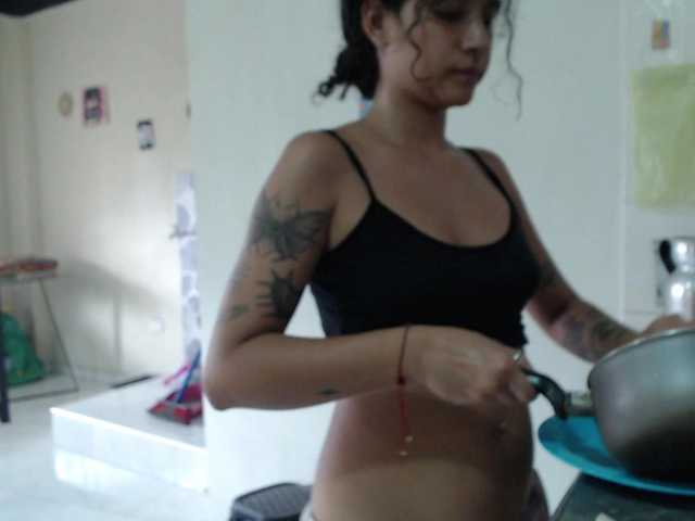 AlinaWoolf live webcam show