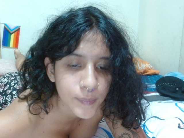 AlinaWoolf live cam on BongaCams