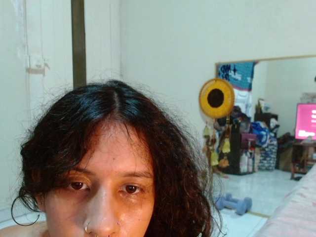 AlinaWoolf live cam on BongaCams